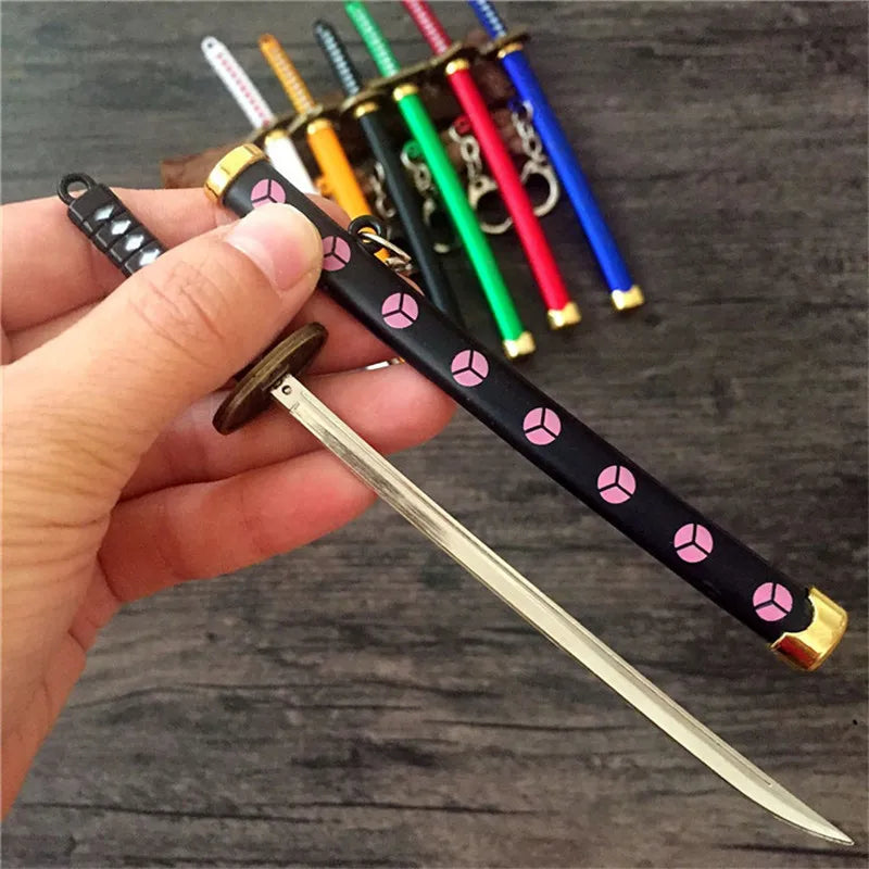 CHAVEIRO MINI KATANAS DO RORONOA ZORO - ONE PIECE