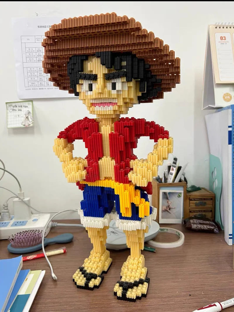 FIGURE EM BLOCOS MONKEY D LUFFY